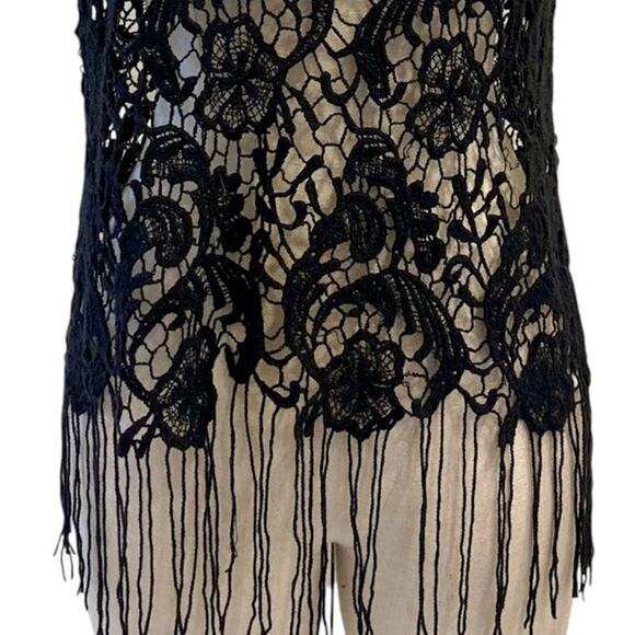 Black crochet lace fringed tank top, ladies medium open crochet floral pattern - Picture 5 of 5